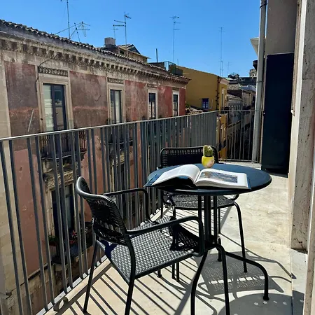 Apartment Etnea Loft 49 - Charme In Centro Citta Catania